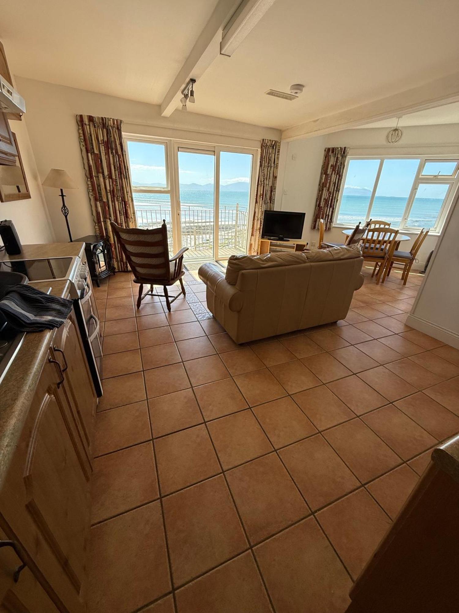 Oneills Apartments Ballyheigue Esterno foto